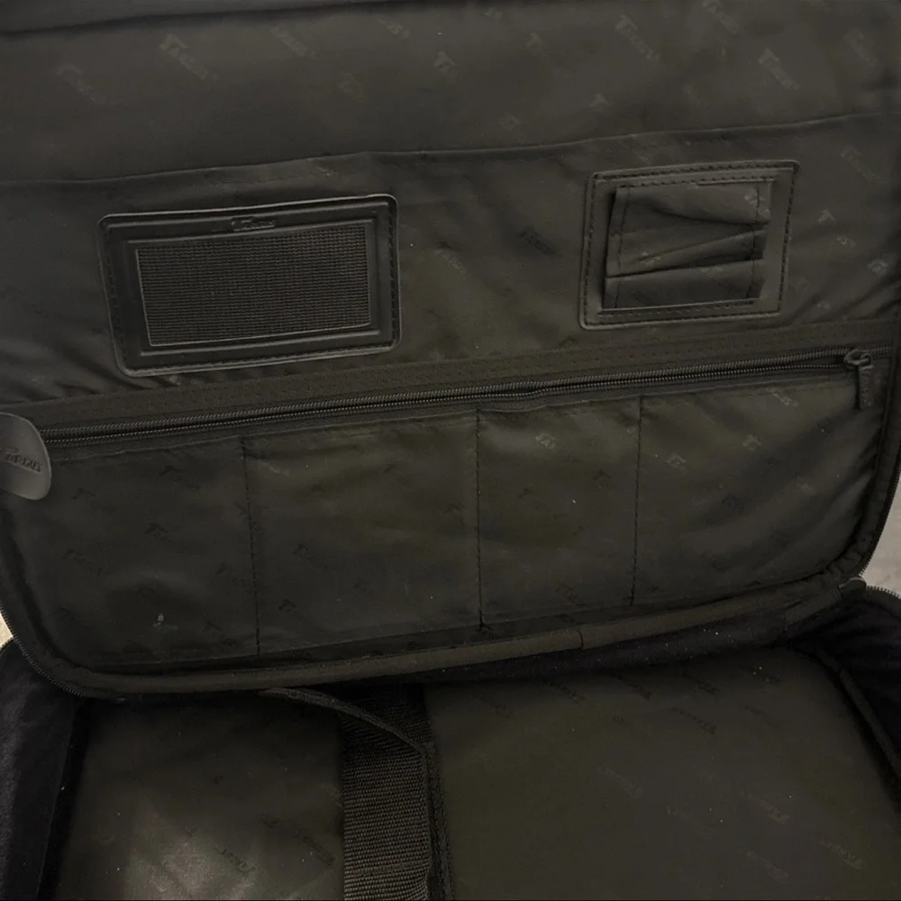 VTG Genuine Leather Laptop Bag Targus CEO Briefcase Executive Travel 16”